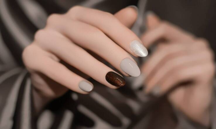 Jak często należy odnawiać manicure hybrydowy, aby cieszyć się jego pięknem?