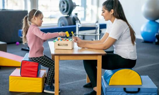 Rola logopedy w poprawie umiejętności komunikacyjnych u dzieci z trudnościami szkolnymi