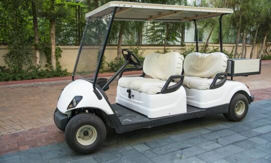 Elektryczne trójkołowce: co sprawia, że są idealnym wyborem dla osób starszych?