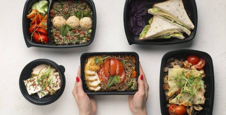 Jak dieta pudełkowa w cateringu wpływa na codzienną wygodę?