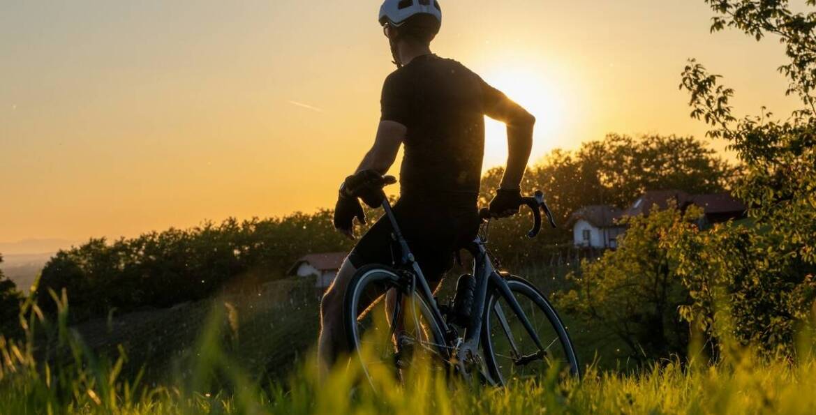 Wyjazdy kolarskie a atrakcje turystyczne – połączenie jazdy z odkrywaniem okolicy