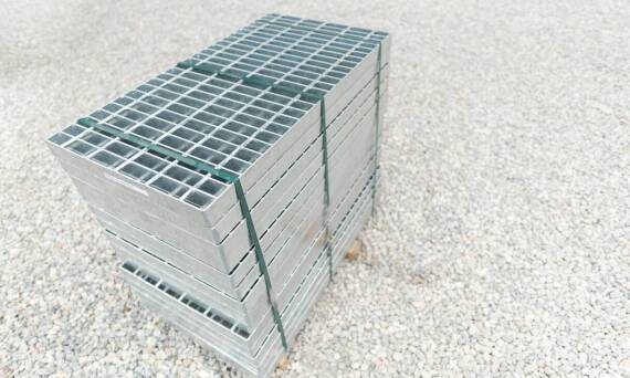 Kraty pomostowe – jak wpływają na oszczędność w konserwacji obiektów?