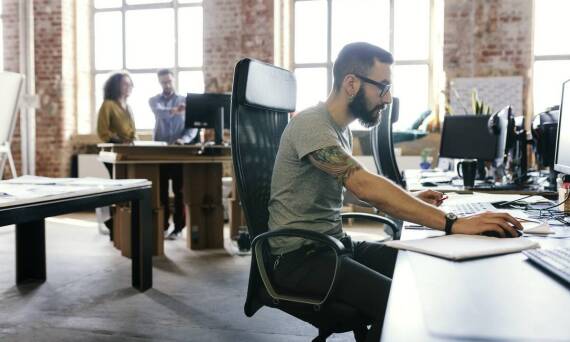 Jakie są zalety instalacji repeatera LTE w przestrzeni biurowej?