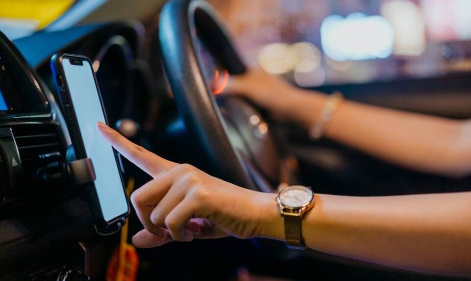 Jakie są możliwości personalizacji nauki w aplikacji do prawa jazdy kat B za darmo?