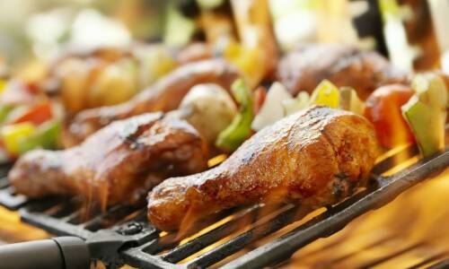 Grille węglowe przenośne – idealne na wypady za miasto