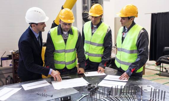 Rola szkolenia personelu w efektywnym ustawianiu maszyn