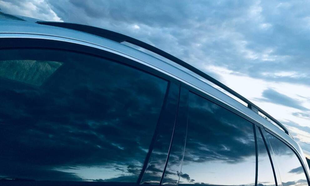 Kluczowe cechy Peugeot 4007 w kontekście nowoczesnych technologii wspierających kierowcę