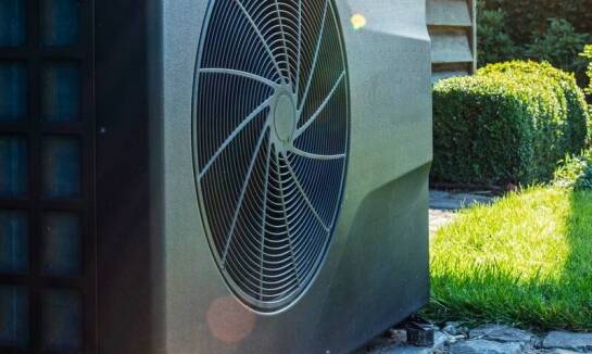 Jakie aspekty prawne należy uwzględnić przy montażu pomp ciepła evi?