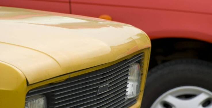 Klasyczne samochody na T-shirtach – co wyróżnia nasze projekty z Polonezem?