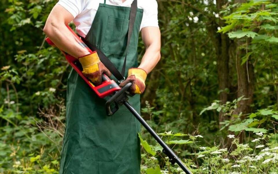 Zastosowanie technologii w produkcji nowoczesnych ogrodniczek roboczych