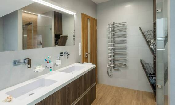 Zalety posiadania węża prysznicowego 80 cm w nowoczesnej łazience