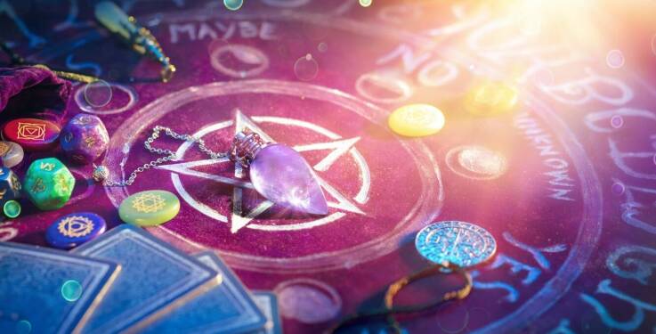 Jakie właściwości mają kamienie w talizmanach na przyciąganie miłości?