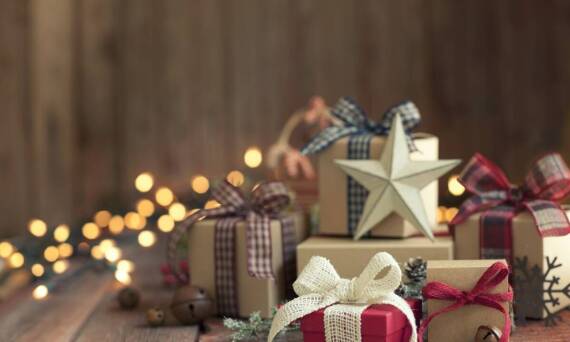 Wianek z materiału jako prezent świąteczny – dlaczego warto go wybrać?