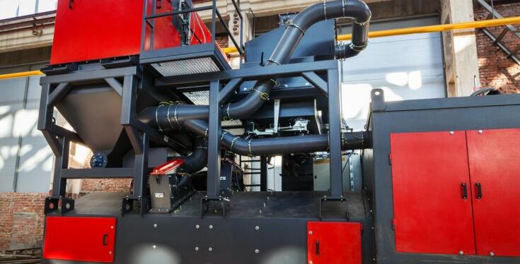 Wpływ technologii na rozwój i efektywność komór do piaskowania