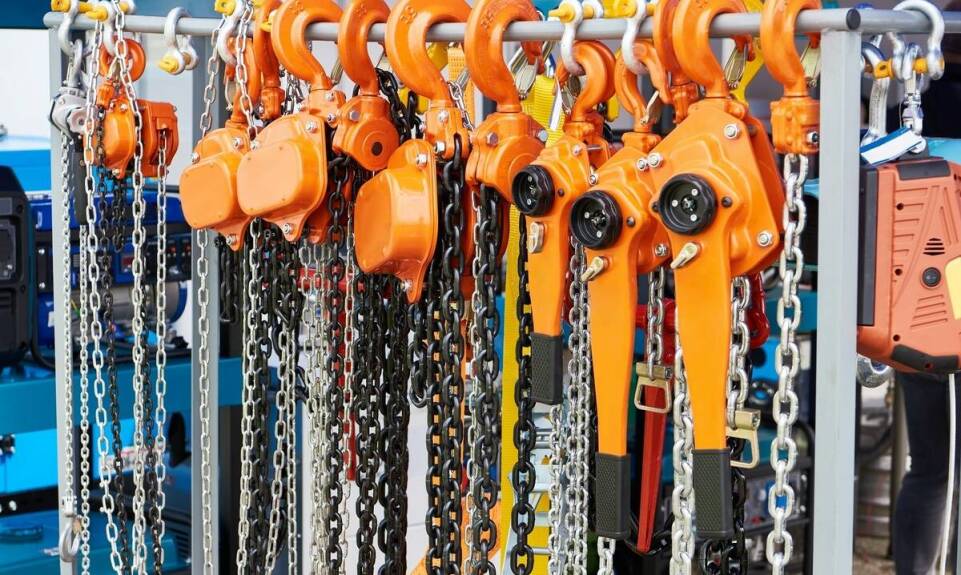 Przegląd akcesoriów wspierających funkcjonalność żurawi stacjonarnych