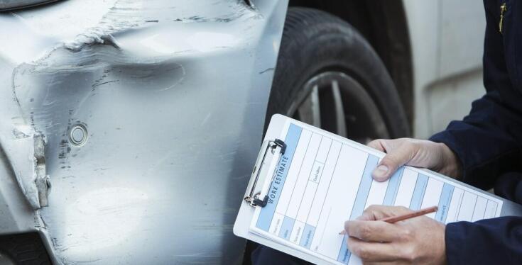 Dlaczego warto znać procedury ubezpieczeniowe po wypadku drogowym?