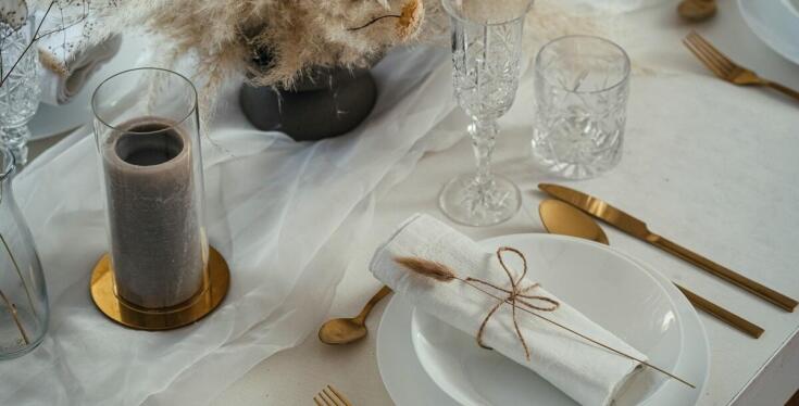 Personalizowane dodatki weselne: jak dodać osobisty akcent