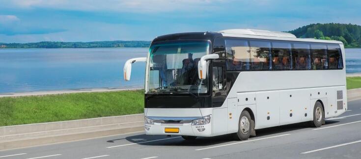 Jak nasza flota nowoczesnych autobusów ułatwia podróże po Polsce i Europie?