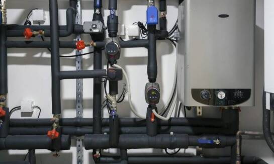 Jakie innowacje technologiczne oferują współczesne kotły gazowe?