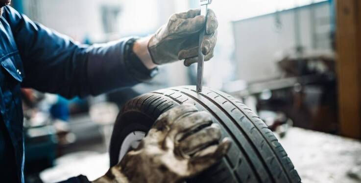 Warsztat Jeep: Kiedy należy wymienić opony i jakie są tego korzyści?