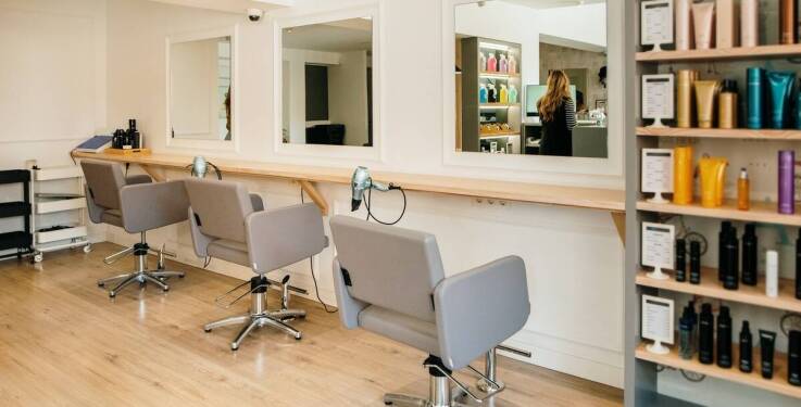 Wprowadzenie do analizy kolorystycznej w salonie fryzjerskim