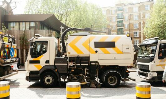 Dlaczego warto skorzystać z usług profesjonalnego wywozu biomasy w Krakowie Bronowice?
