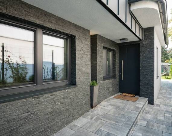 Jakie nowe technologie wpływają na trwałość drzwi zewnętrznych?