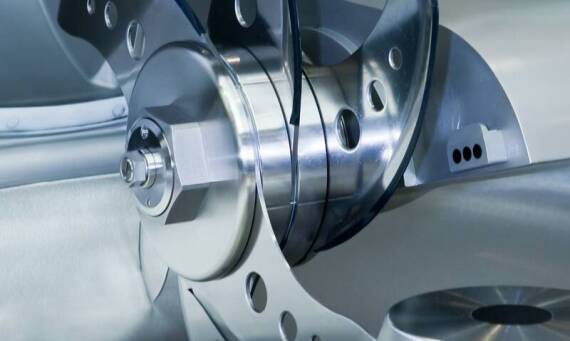 Rola wyważania kół zamachowych w zwiększeniu bezpieczeństwa maszyn