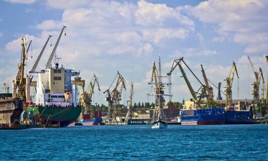 Jak flota transportowa wpływa na efektywność przewozów międzynarodowych?