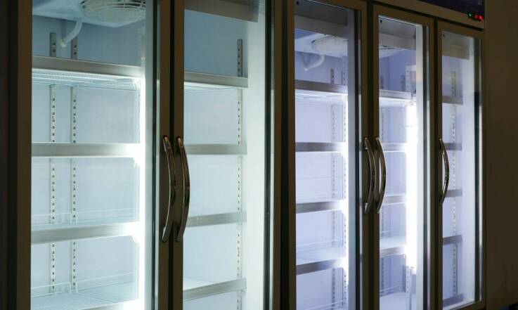 Dlaczego warto zainwestować w profesjonalne systemy chłodnicze?