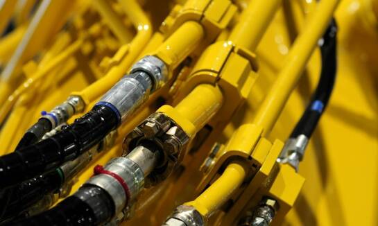 Kluczowe aspekty doboru podzespołów hydrauliki siłowej do maszyn rolniczych