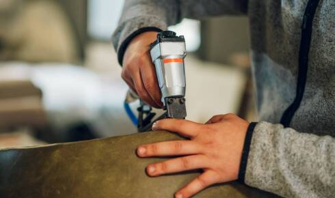 Rola ekologicznych klejów w procesie renowacji tapicerki samochodowej