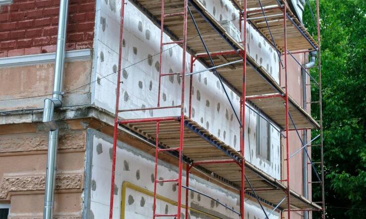 Kiedy najlepiej przeprowadzić termomodernizację budynku?