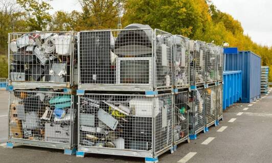 Kontenery metalowe a zrównoważony rozwój – jakie są korzyści?