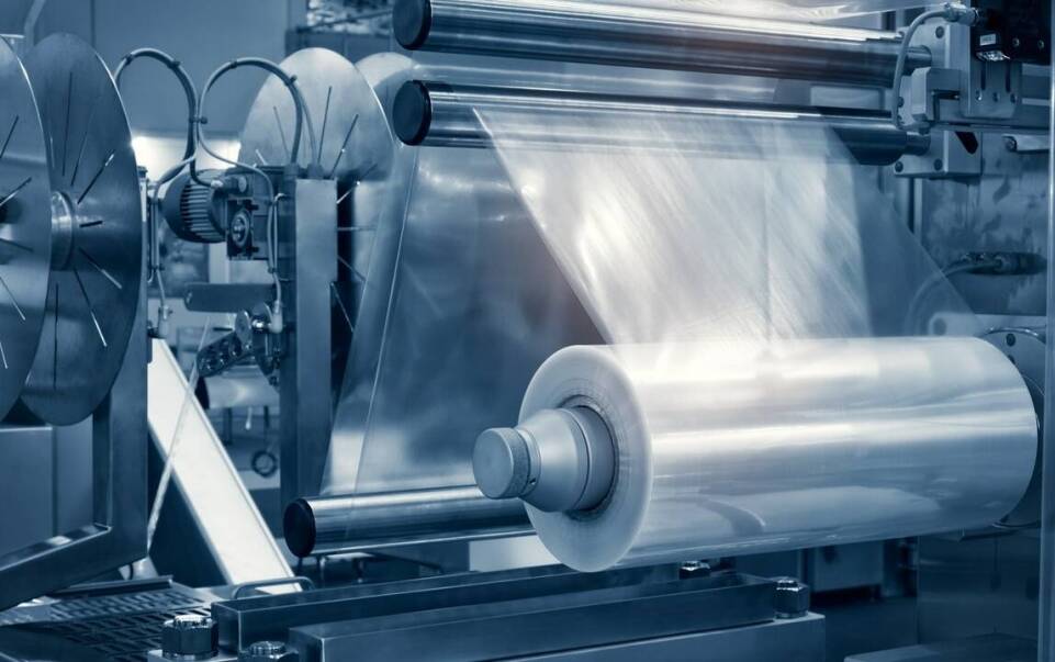 Jakie technologie wspierają linie do produkcji folii w przemyśle tworzyw sztucznych?