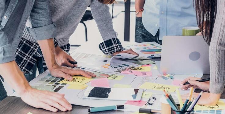 Metody szkoleniowe oparte na współpracy: jak to działa w praktyce?