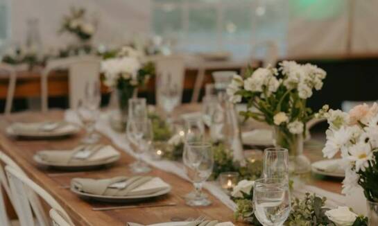 Wpływ lokalnych składników na menu weselne na Roztoczu