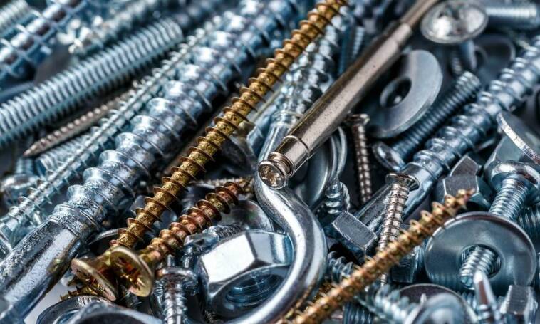 Jakie są różnice między wkrętami do metalu a innymi rodzajami wkrętów?