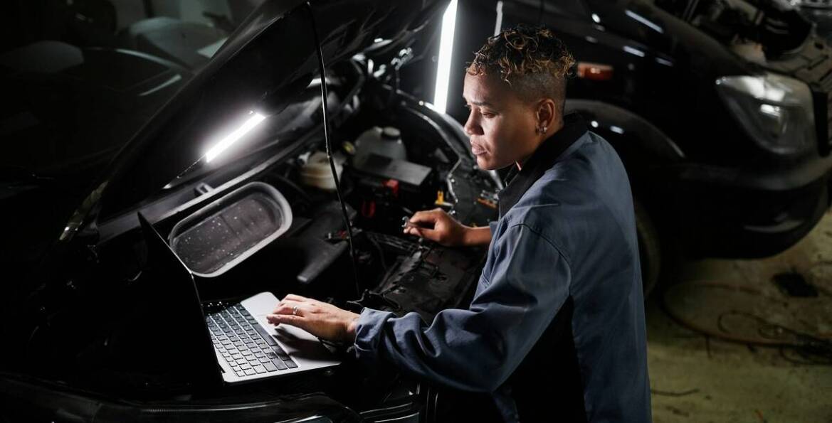 Proces lokalizacji usterek w pojazdach z wykorzystaniem nowoczesnych technologii