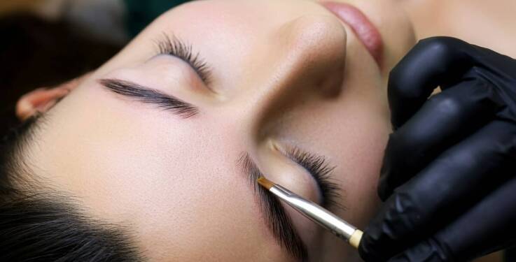 Jakie są najczęstsze wyzwania podczas nauki makijażu permanentnego?