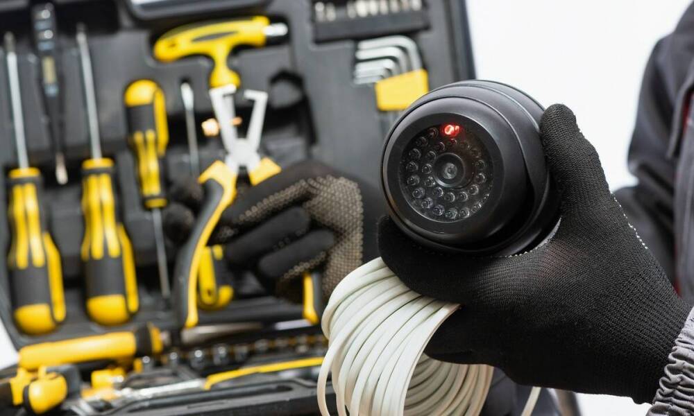 Profesjonalny montaż systemów alarmowych – dlaczego jest tak istotny?