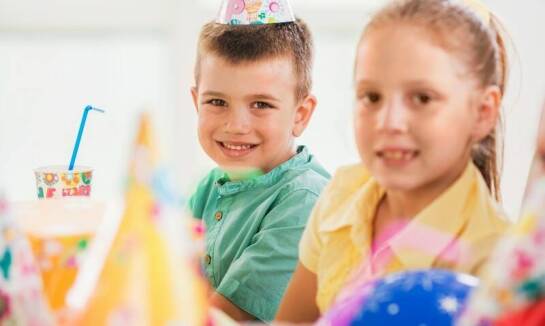 Jak zorganizować udane urodziny dla dzieci z atrakcyjnymi animacjami?