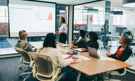 Ocena 360 a rozwój kompetencji przywódczych w firmie