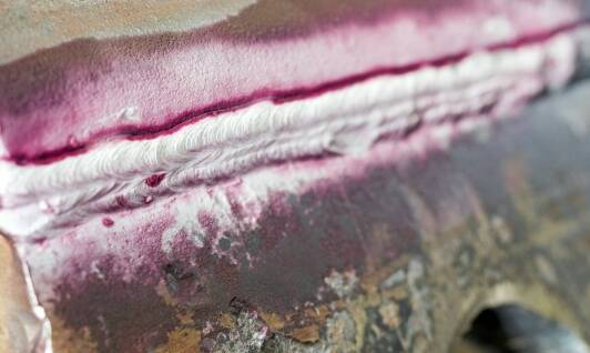 Porównanie kosztów i efektywności różnych metod spawania podwodnego