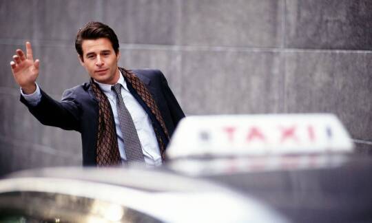 Profesjonalni kierowcy w taksówkach osobowych – klucz do sukcesu