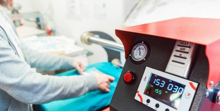 Korzyści z inwestycji w drukarnię sublimacyjną dla produkcji odzieży