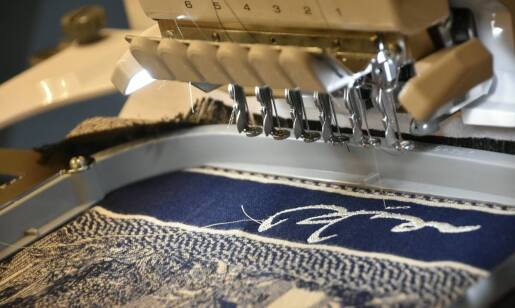 Personalizowane bluzy z haftem jako element strategii marketingowej