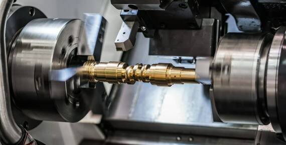 Jak obróbka CNC wpływa na jakość części zamiennych dla przemysłu ciężkiego?