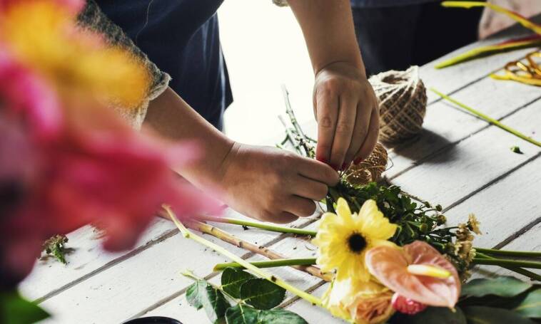 Jak wykorzystać zestawy kreatywne do budowania relacji z klientami?