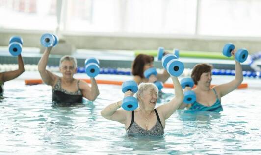 Pilates na macie jako forma aktywności dla seniorów